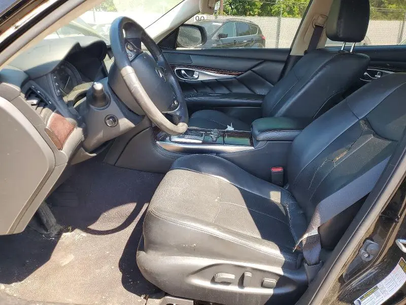 2015 INFINITI Q70L 3.7  