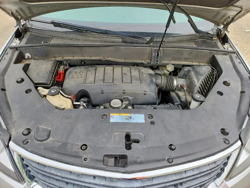 2013 CHEVROLET TRAVERSE LS  
