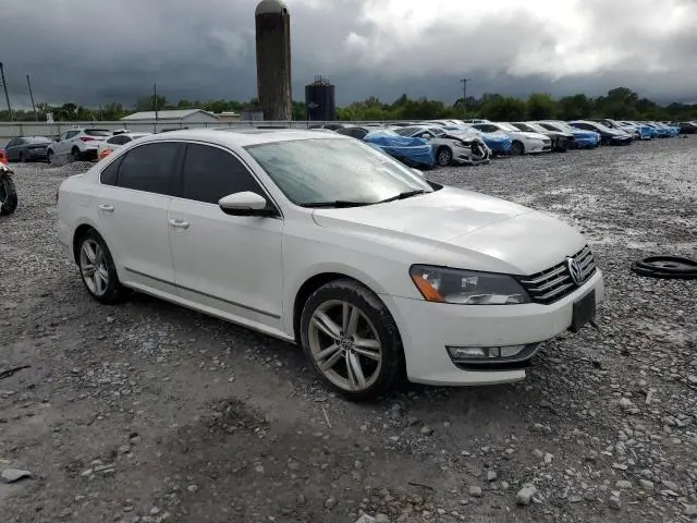 2012 VOLKSWAGEN PASSAT SEL  