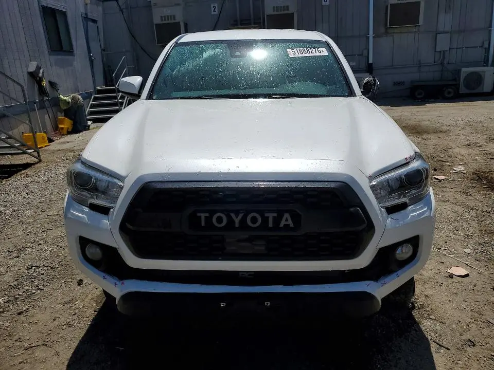 2019 TOYOTA TACOMA SR5  