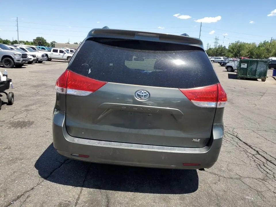 2012 TOYOTA SIENNA XLE 8-PASSENGER  