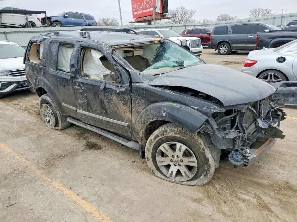 2011 NISSAN PATHFINDER S  