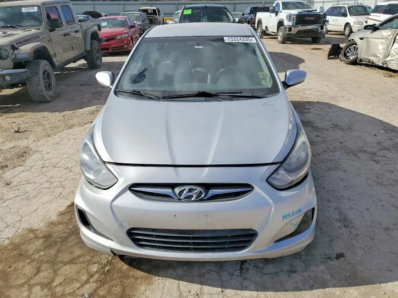 2013 HYUNDAI ACCENT GLS  