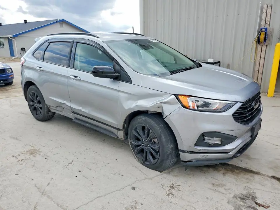 2022 FORD EDGE SE  