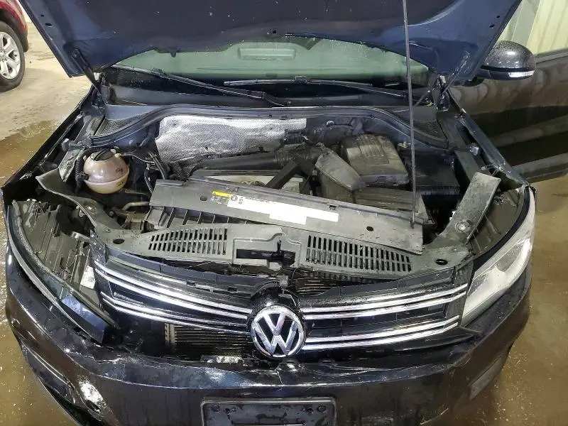 2014 VOLKSWAGEN TIGUAN S  