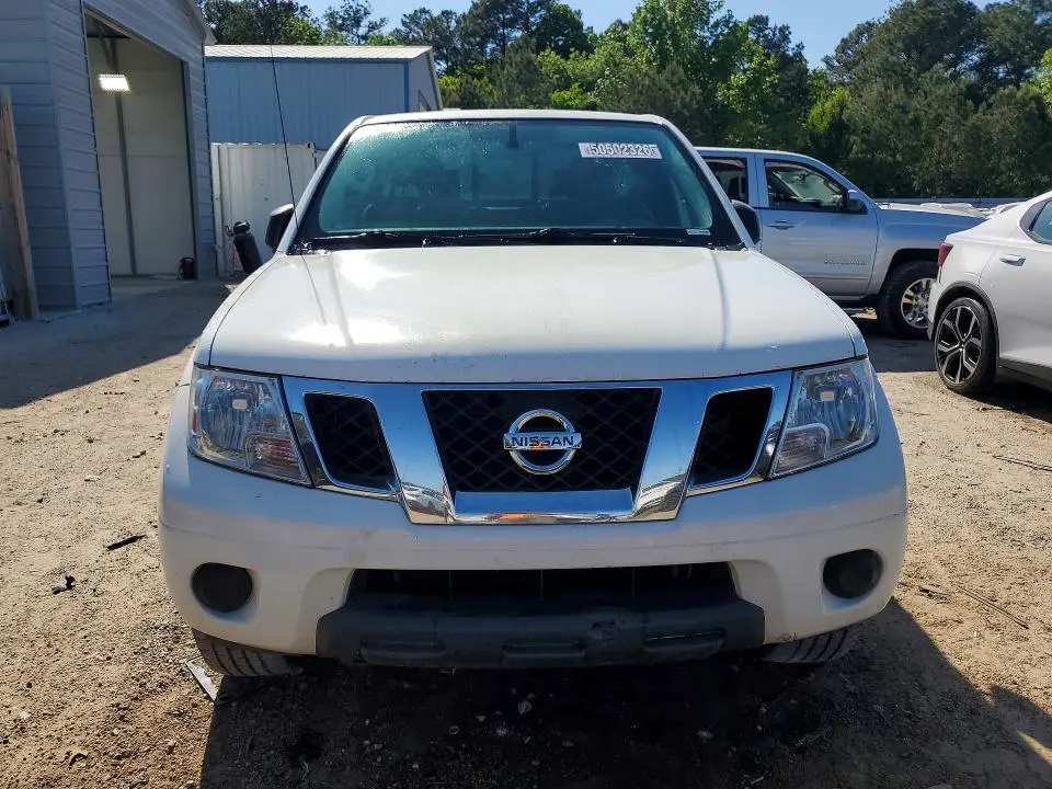 2019 NISSAN FRONTIER SV V6  