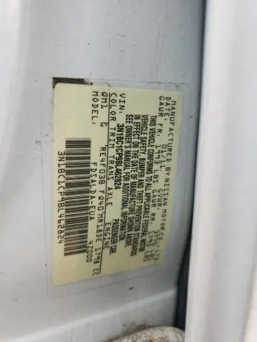 2011 NISSAN VERSA S  
