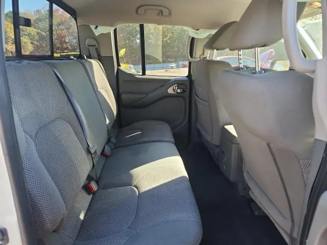 2019 NISSAN FRONTIER S  