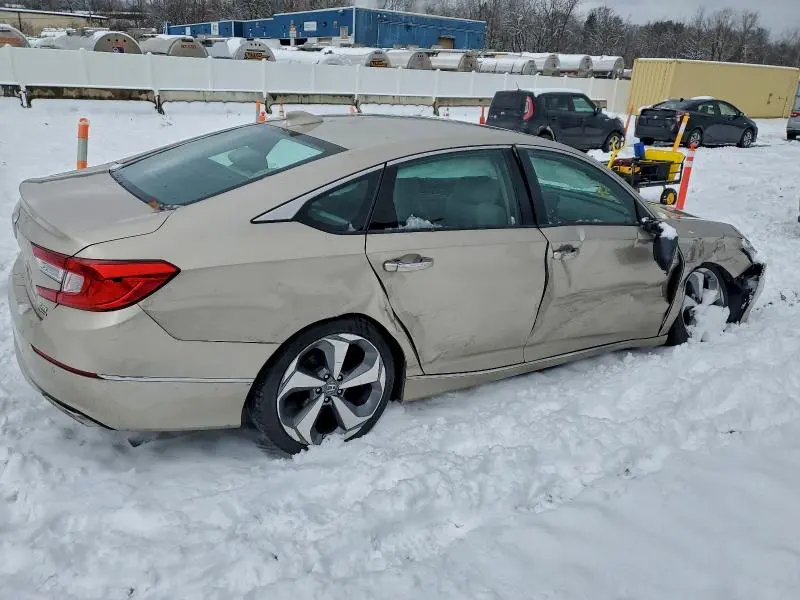 2019 HONDA ACCORD TOURING  