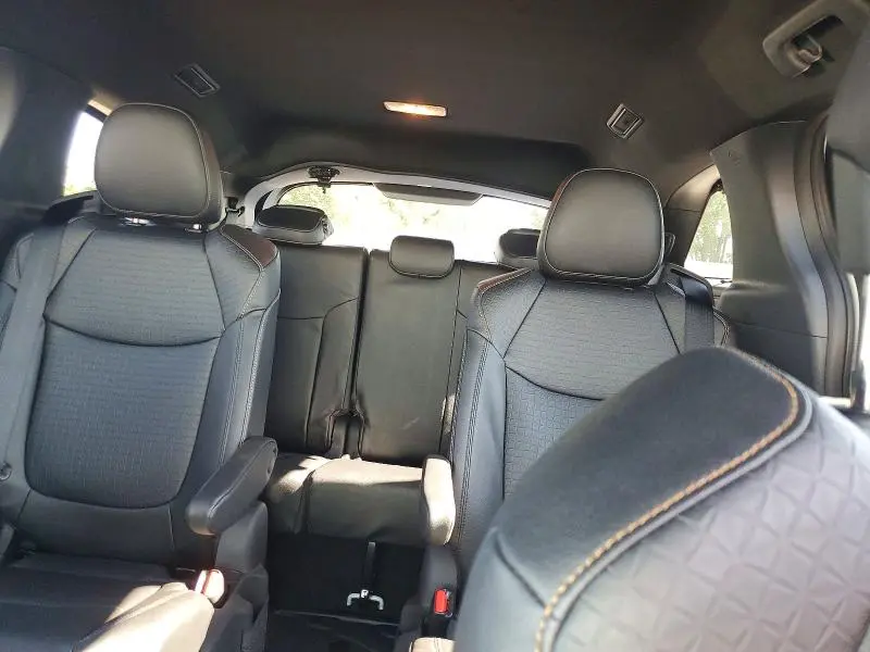 2026 TOYOTA SIENNA WOODLAND EDITION  