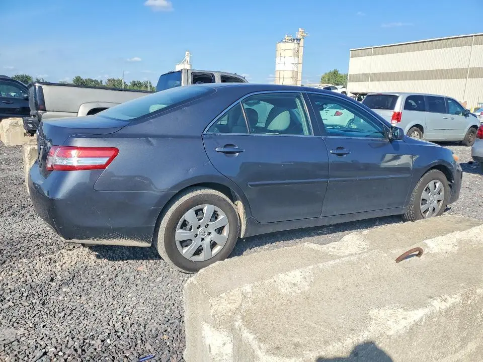 2011 TOYOTA CAMRY LE  