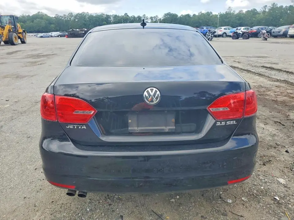 2011 VOLKSWAGEN JETTA SEL  