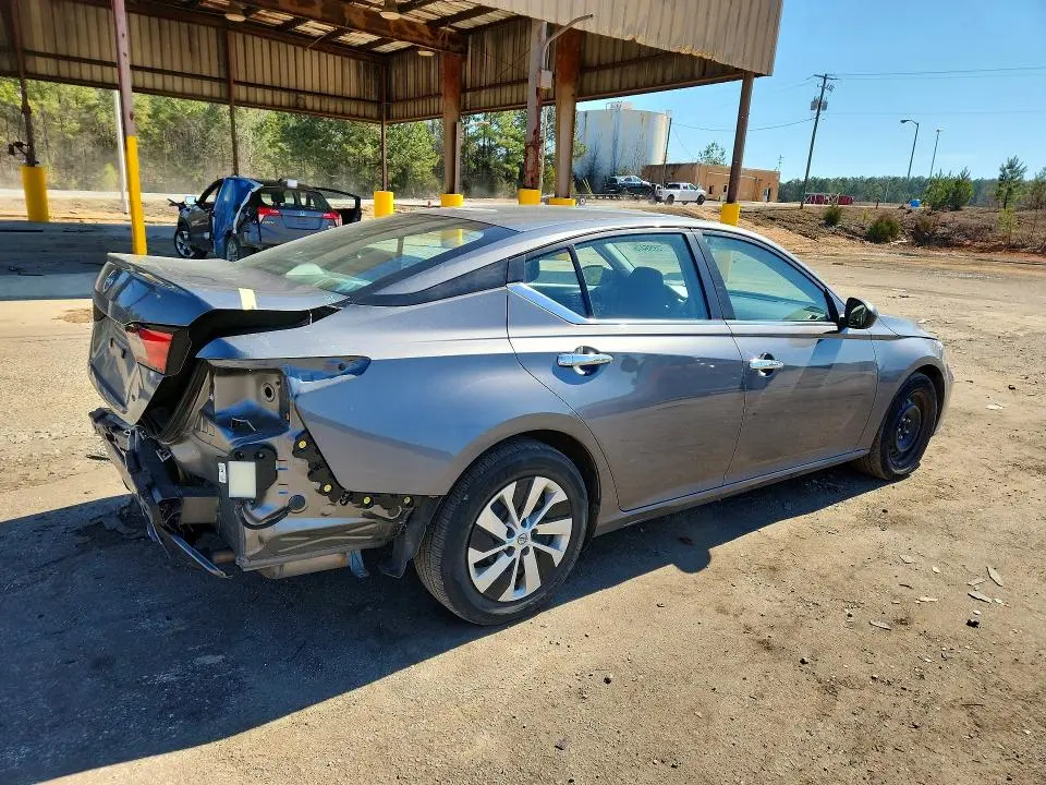 2024 NISSAN ALTIMA S  