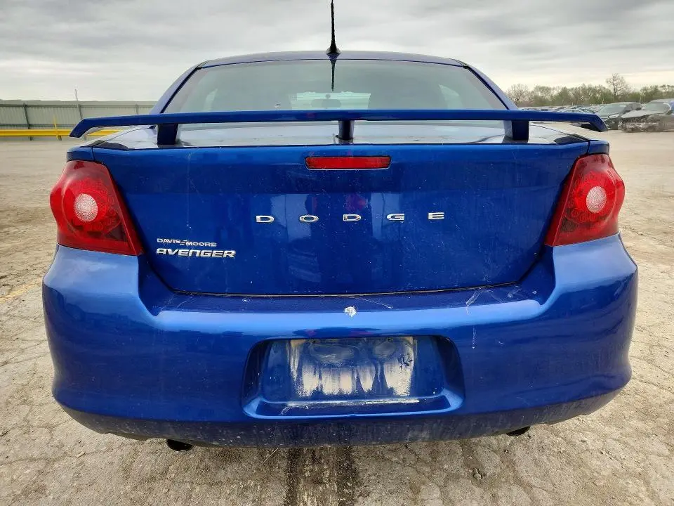 2013 DODGE AVENGER SE  