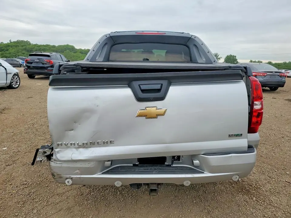 2011 CHEVROLET AVALANCHE LT  