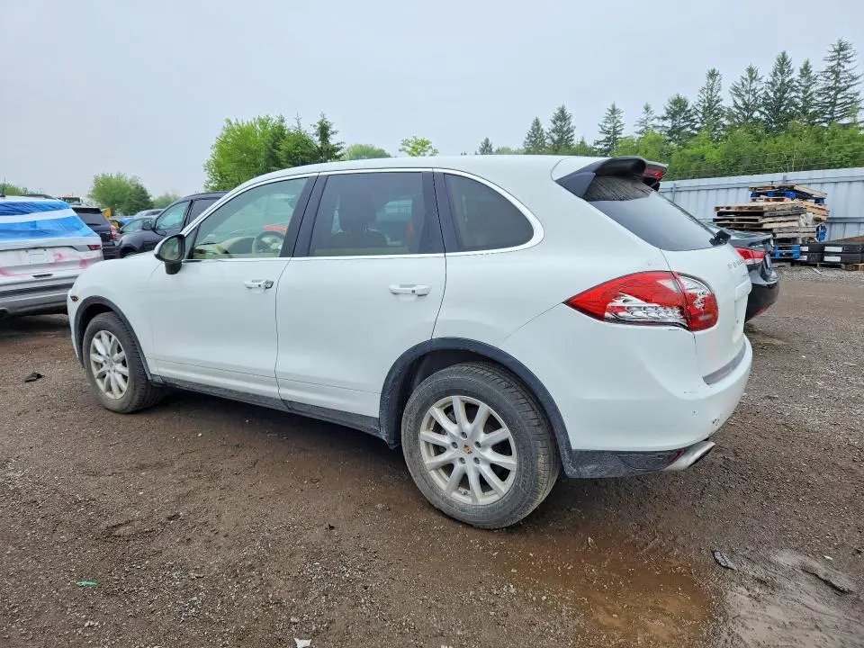 2013 PORSCHE CAYENNE   
