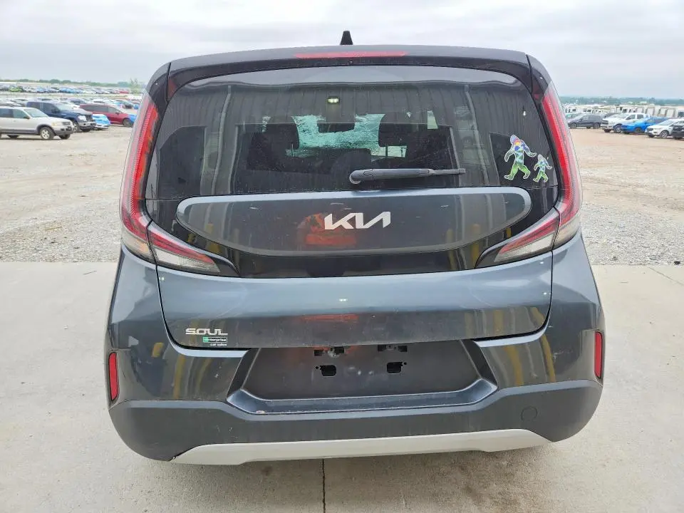 2023 KIA SOUL LX  