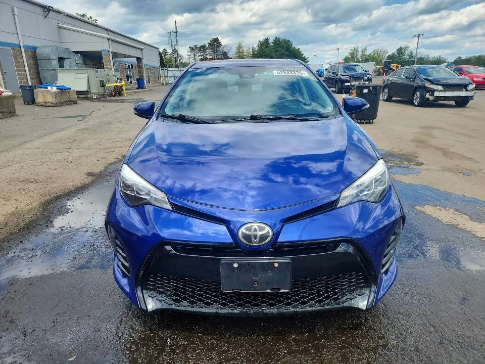 2017 TOYOTA COROLLA SE  