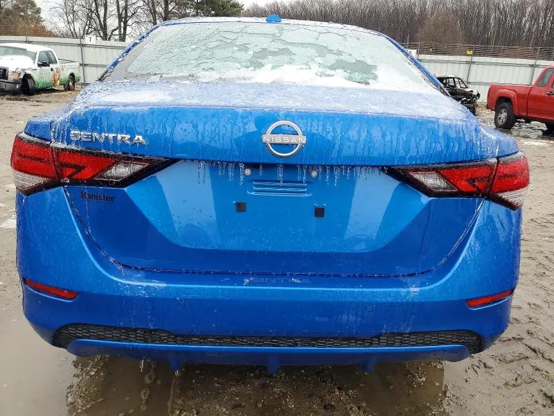 2025 NISSAN SENTRA SV  