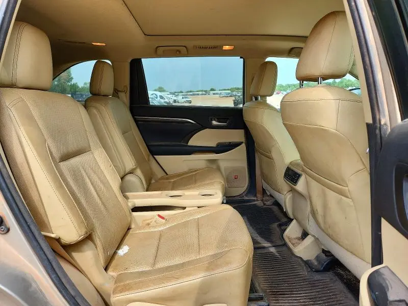 2016 TOYOTA HIGHLANDER LIMITED PLATINUM  