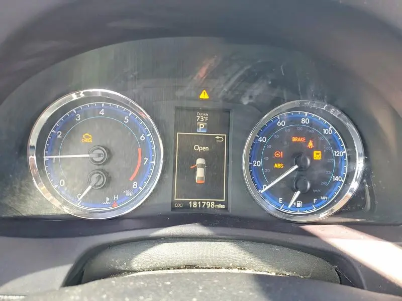 2017 TOYOTA COROLLA SE  