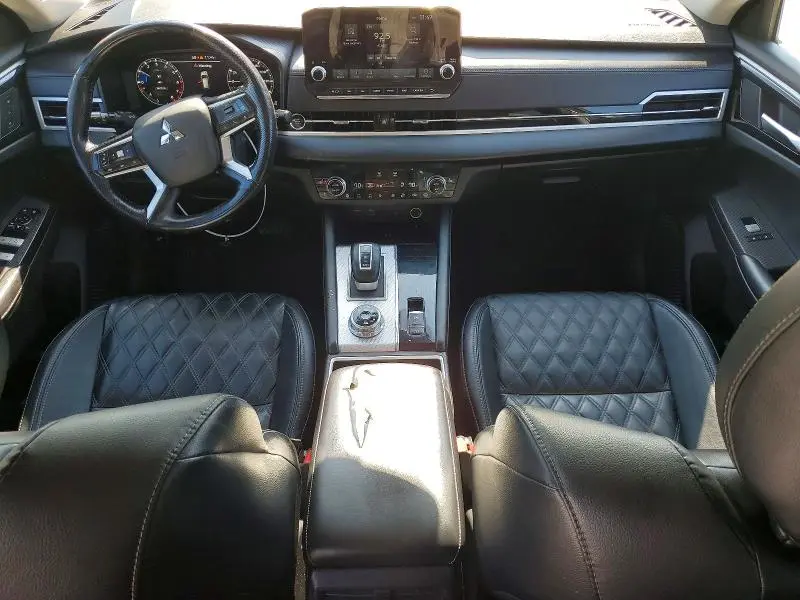 2024 MITSUBISHI OUTLANDER SEL  