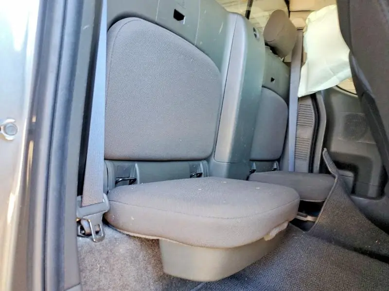 2018 NISSAN FRONTIER SV  