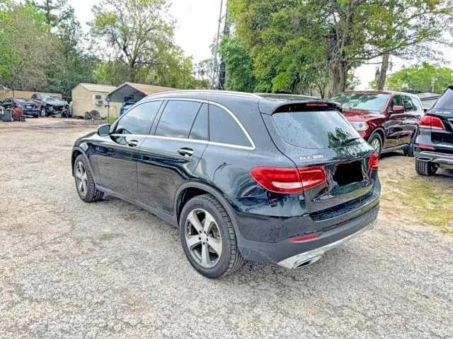 2017 MERCEDES-BENZ GLC 300  