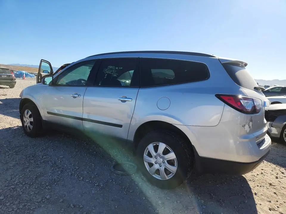 2016 CHEVROLET TRAVERSE LS  