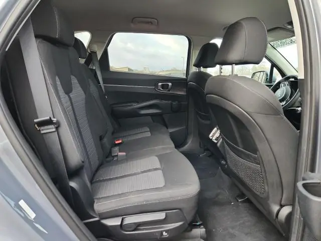 2022 KIA SORENTO LX  