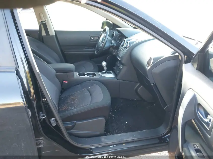 2013 NISSAN ROGUE SV