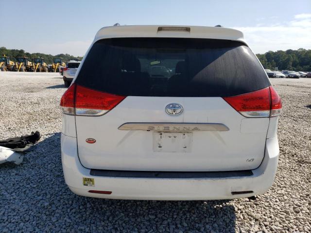 2014 TOYOTA SIENNA LE