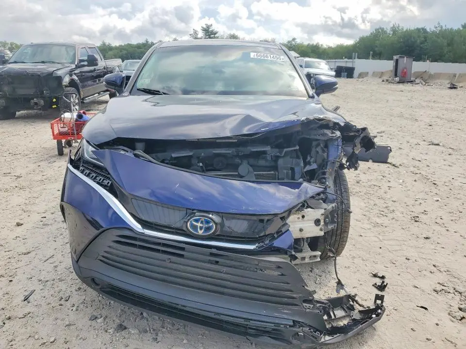 2021 TOYOTA VENZA LE  