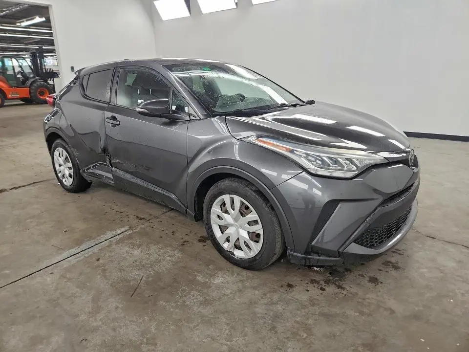2021 TOYOTA C-HR LE  