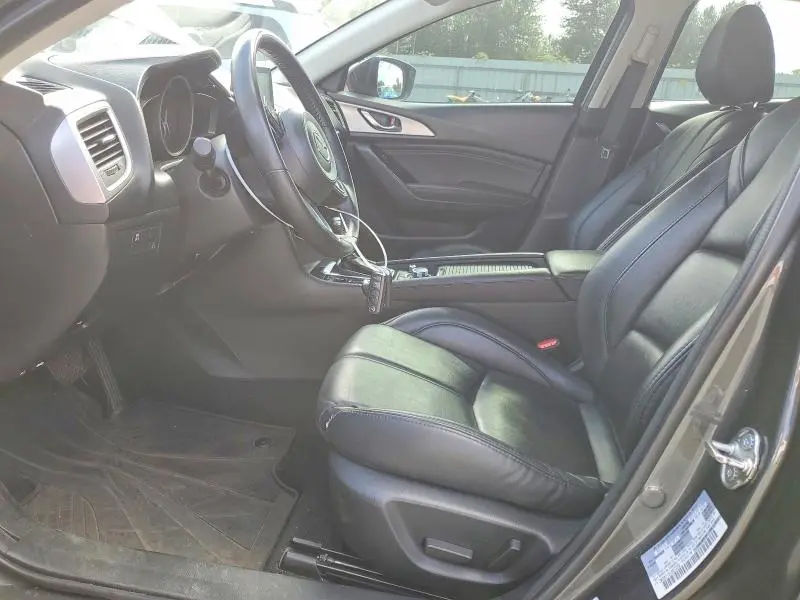 2018 MAZDA 3 TOURING  