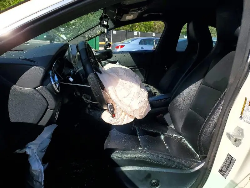 2015 MERCEDES-BENZ CLA 250  