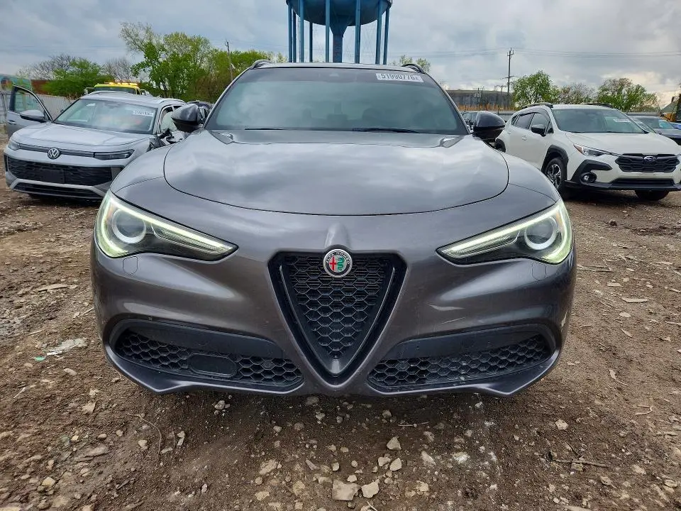 2022 ALFA ROMEO STELVIO TI  