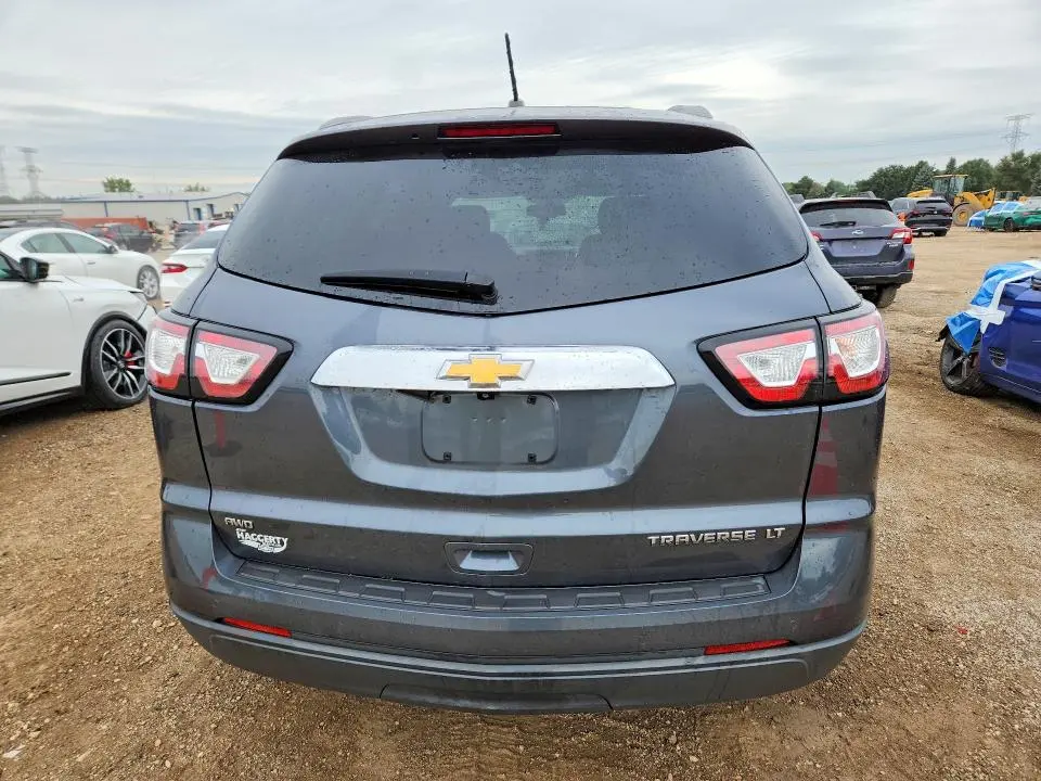 2014 CHEVROLET TRAVERSE LT  