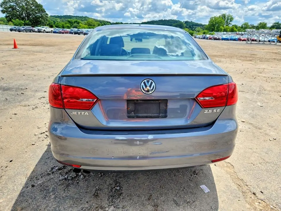 2012 VOLKSWAGEN JETTA SE  