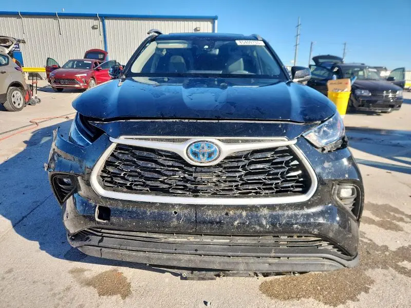 2023 TOYOTA HIGHLANDER HYBRID BRONZE EDITION  