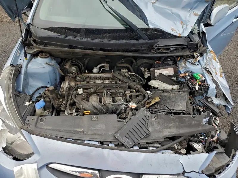 2013 HYUNDAI ACCENT SE  