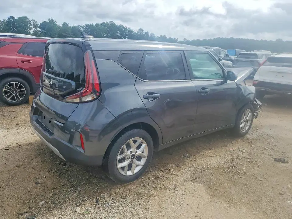 2023 KIA SOUL LX  