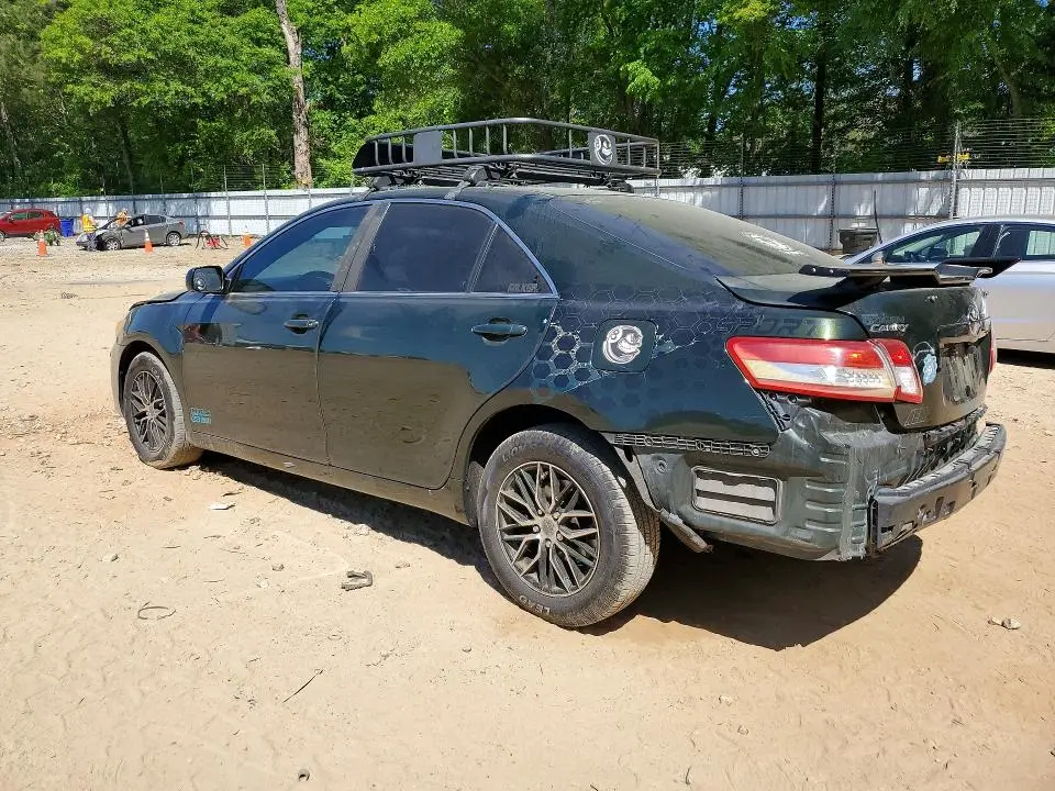 2011 TOYOTA CAMRY LE  