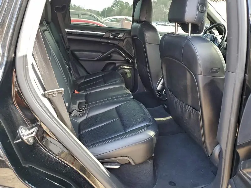 2014 PORSCHE CAYENNE   