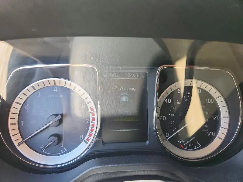2017 NISSAN TITAN SV  
