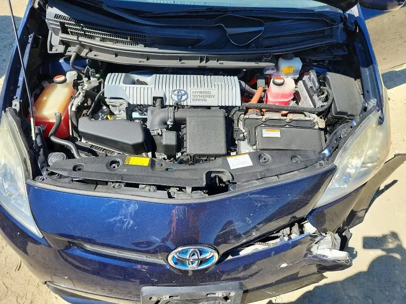 2015 TOYOTA PRIUS THREE  