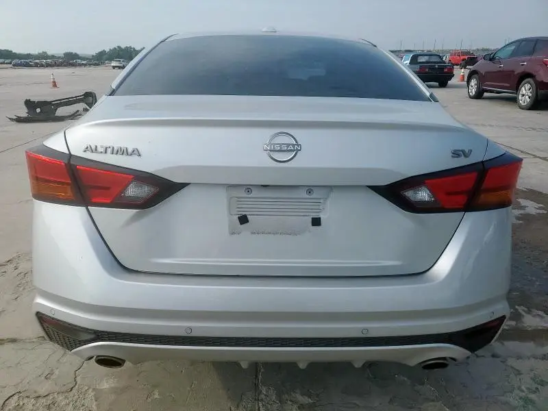 2024 NISSAN ALTIMA SV  