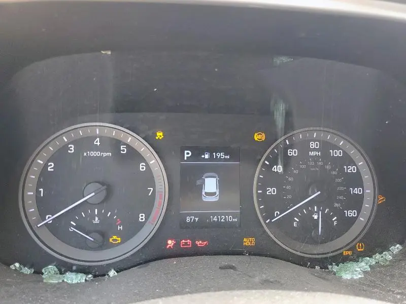 2019 HYUNDAI TUCSON SE  