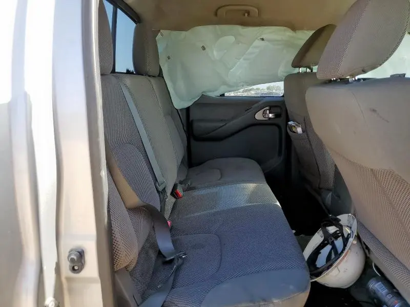 2016 NISSAN FRONTIER S  