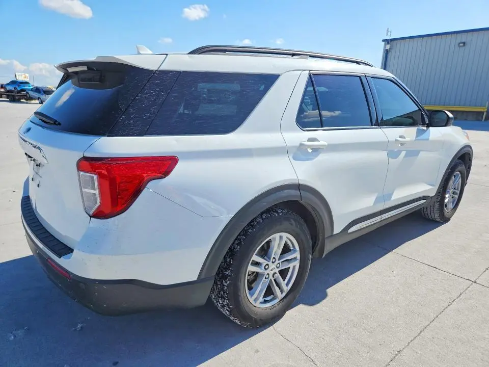 2021 FORD EXPLORER XLT  